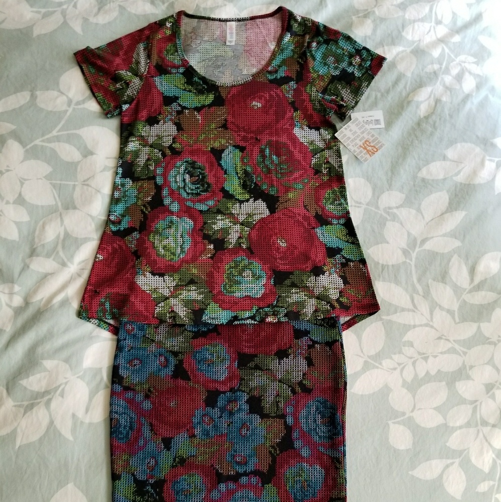 LuLaRoe Digital Floral Classic T-Shirt
